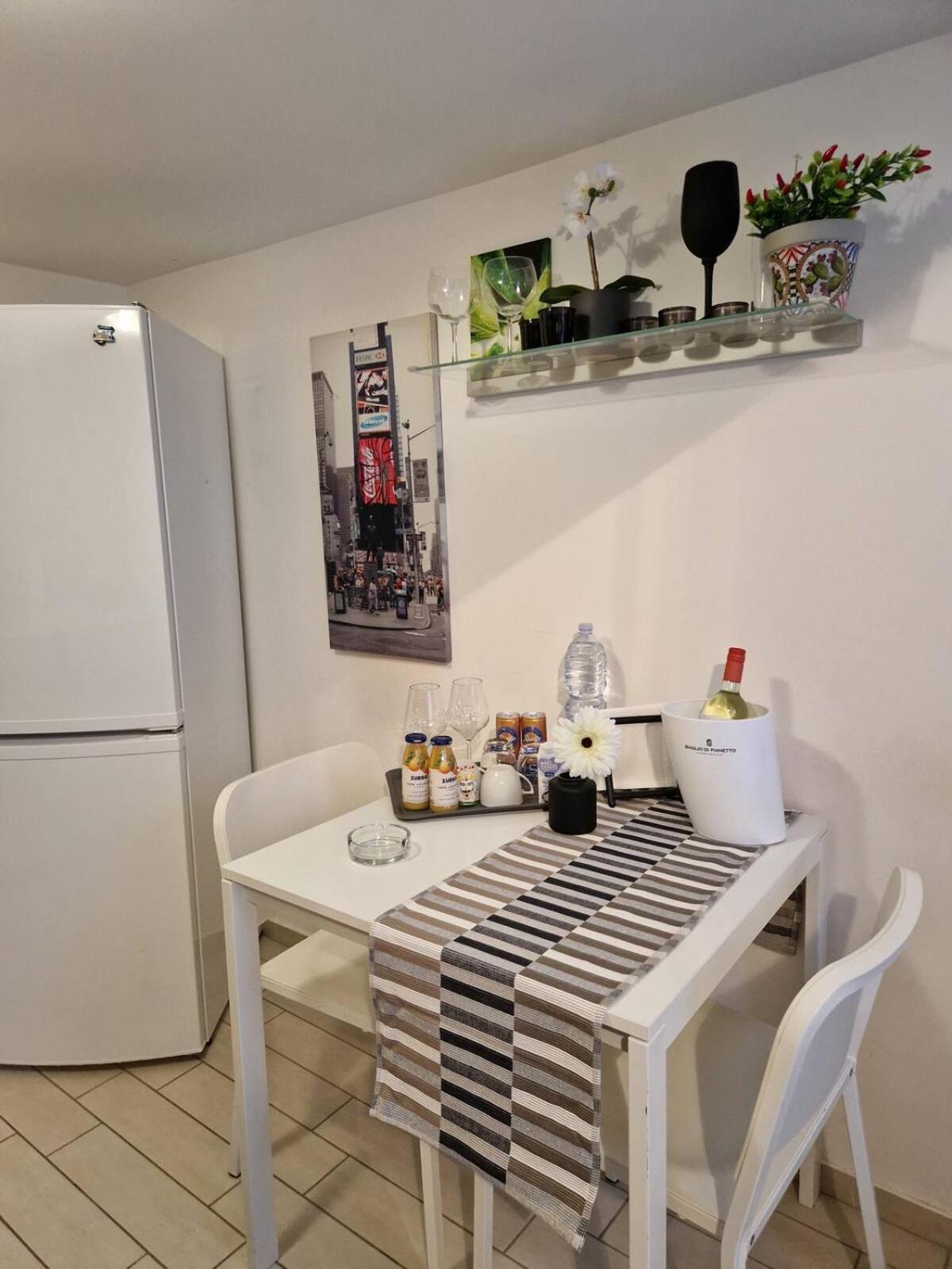 Borgo Santa Caterina - Fiera "Ventotto Holiday Home" คาตาเนีย ภายนอก รูปภาพ