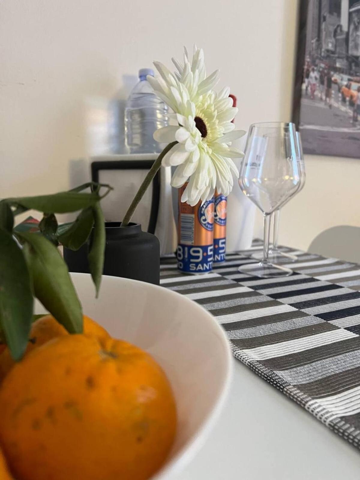Borgo Santa Caterina - Fiera "Ventotto Holiday Home" คาตาเนีย ภายนอก รูปภาพ