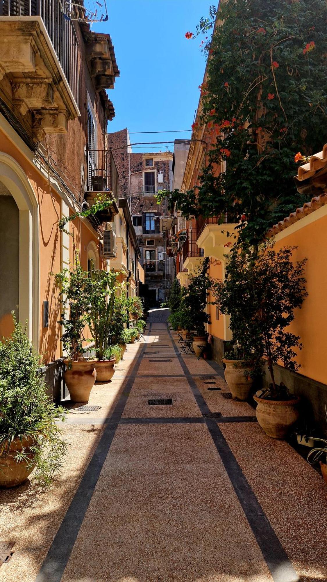 Borgo Santa Caterina - Fiera "Ventotto Holiday Home" คาตาเนีย ภายนอก รูปภาพ